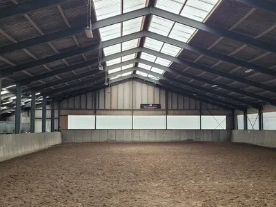 Stal"De Schoone Weide"